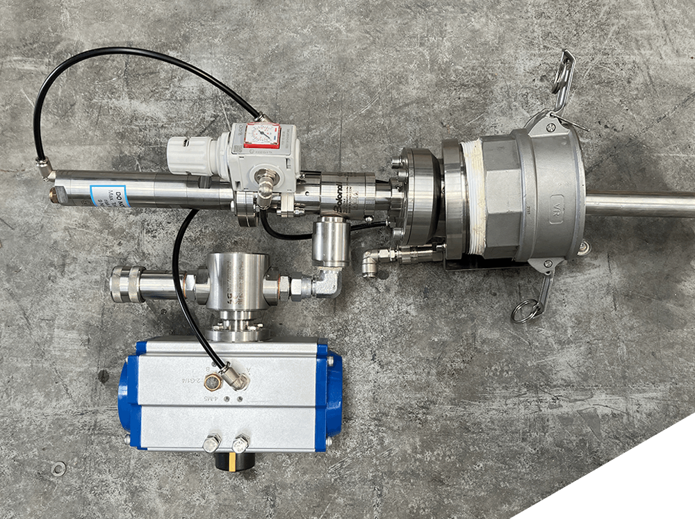 https://www.basca.tech/wp-content/uploads/2025/07/CleaningNozzle_sezione4-1_Safety-connection-systems_1000x747px-1-1.png