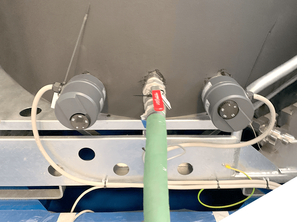 https://www.basca.tech/wp-content/uploads/2025/07/StockingTanks_sezione4-4_Heating-Elements_IMG_1451_S-1.png